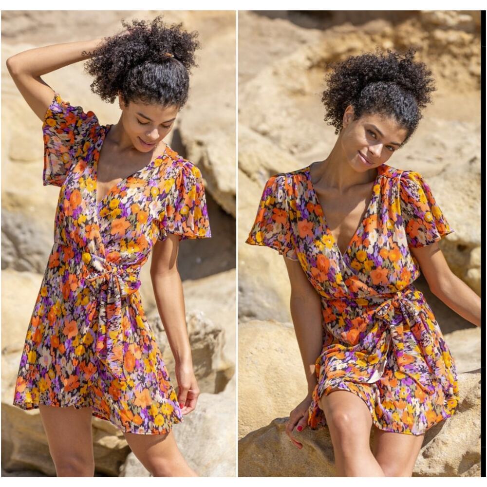 HONEYCLOTH Floral Wrap Dress Size Small